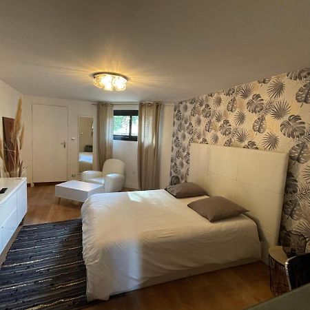 Ty Logis Bed & Breakfast Montrabe Екстериор снимка