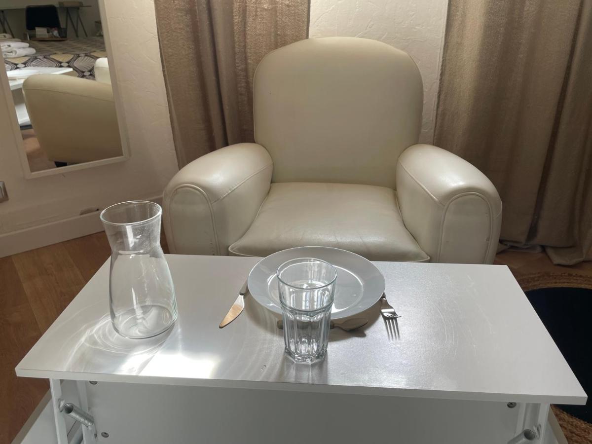 Ty Logis Bed & Breakfast Montrabe Екстериор снимка