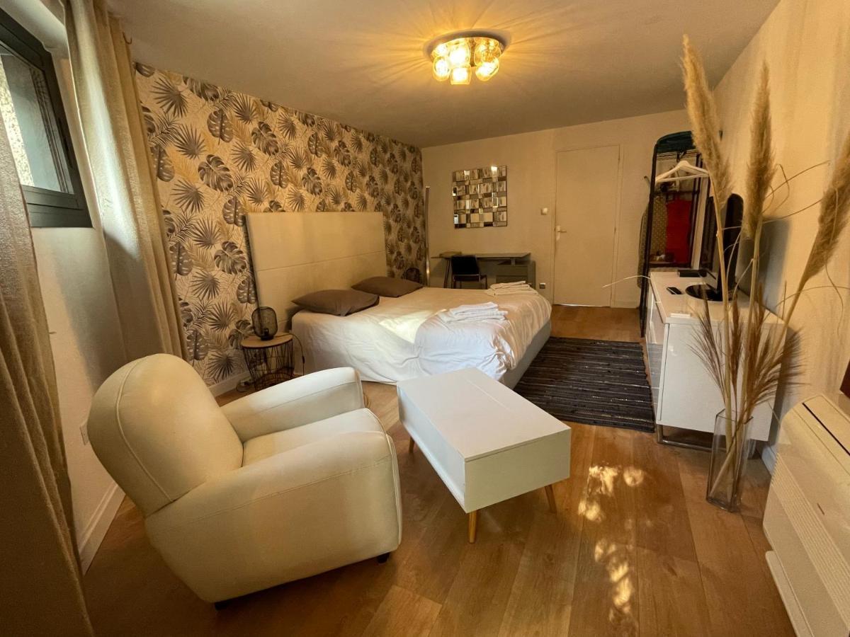 Ty Logis Bed & Breakfast Montrabe Екстериор снимка